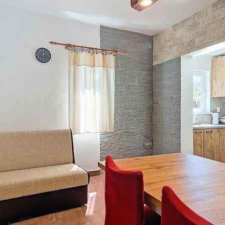 Marica By Interhome Tkon